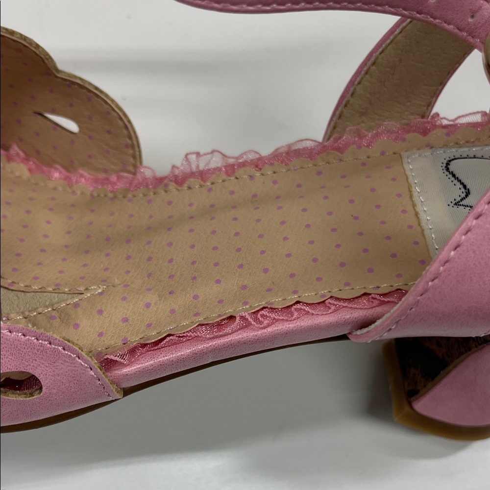 Chic Pink Cutout Heels - Picture 6 of 9